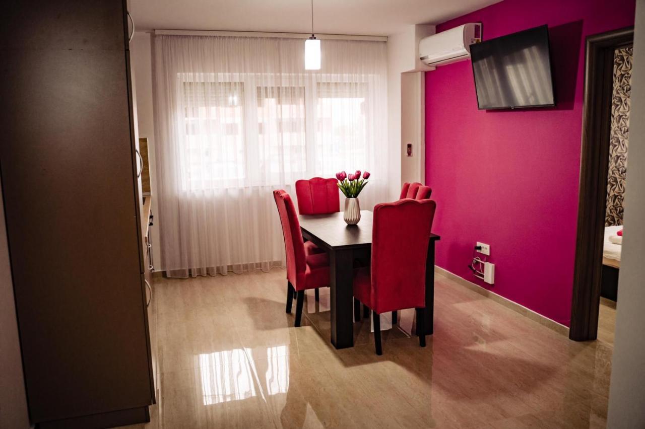Apartment Gabriela'S Home Oradea Dış mekan fotoğraf